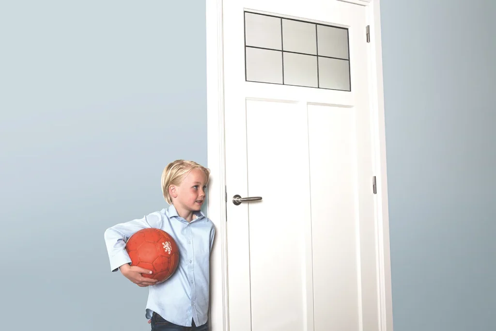 dutch-line-doorn-met-lood-in-glas-bari