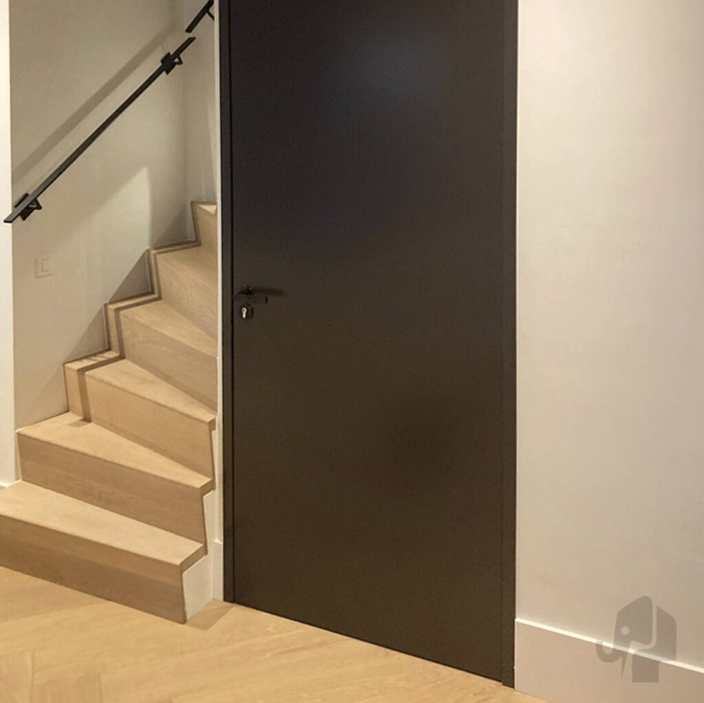 porta-alta-piatto-negro