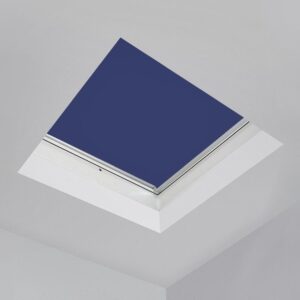 verduisterend-rolgordijn-platdakraam-051-marineblauw-fakro-arf-d