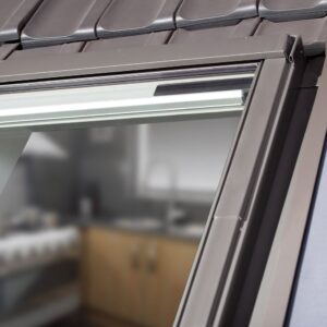 solar-verduisterend-rolgordijn-052-beige-fakro-arf