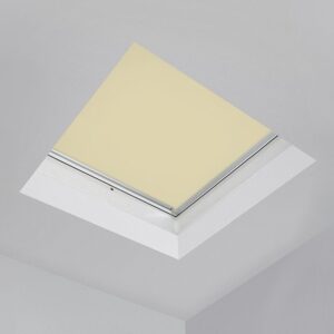 elektrisch-verduisterend-rolgordijn-platdakraam-052-beige-fakro-arf-d